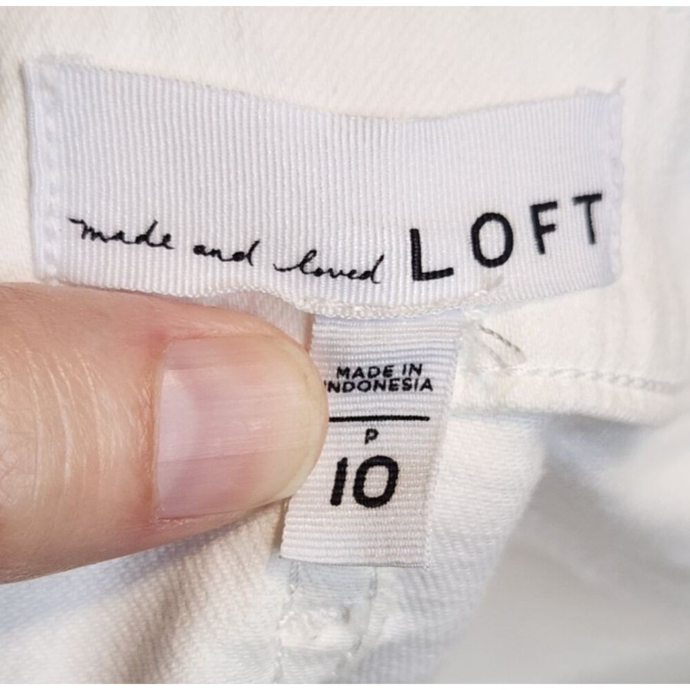 LOFT Size 10 White Denim Button Front A-Line Skirt Raw Hem Pockets 90s Y2K - Picture 3 of 5